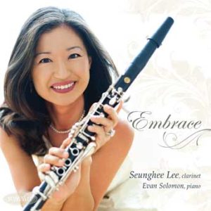 Embrace – Seunghee Lee